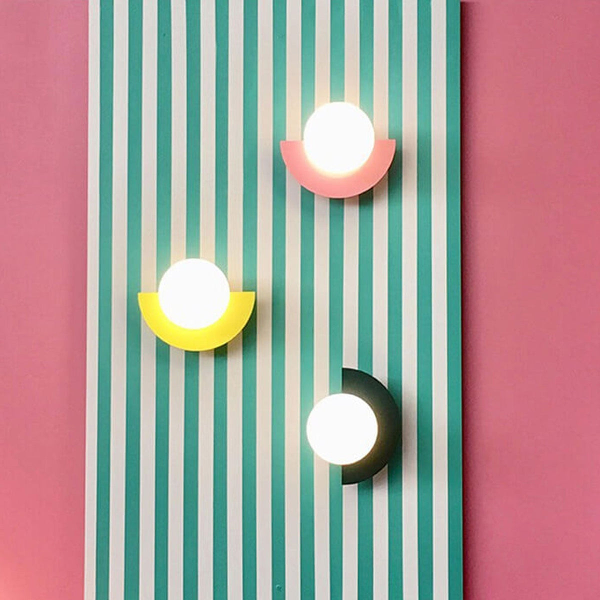 Modern Metal Wall Sconce With Selectable LED Glow