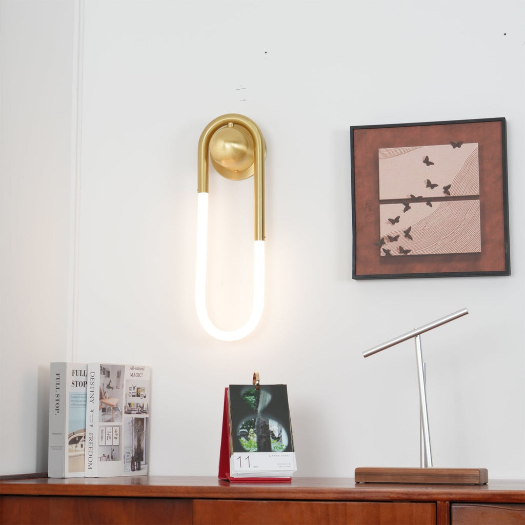 Minimalist Metal Wall Sconce for Living Room and Bedroom