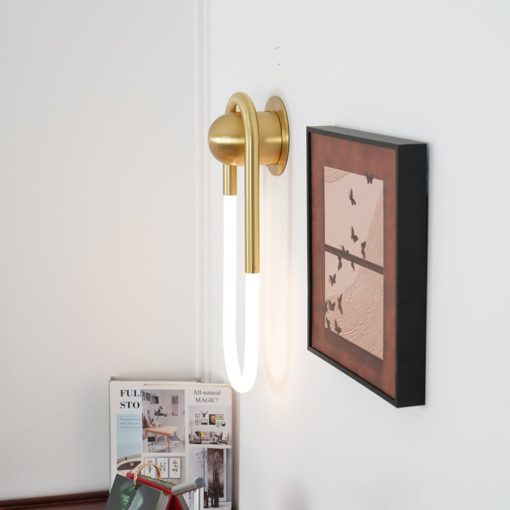 Minimalist Metal Wall Sconce for Living Room and Bedroom