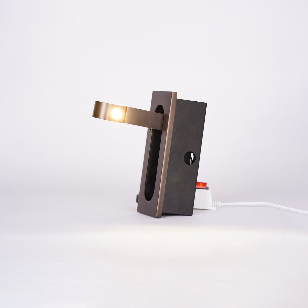 Modern Aluminum Wall Sconce for Bedroom and Living Room
