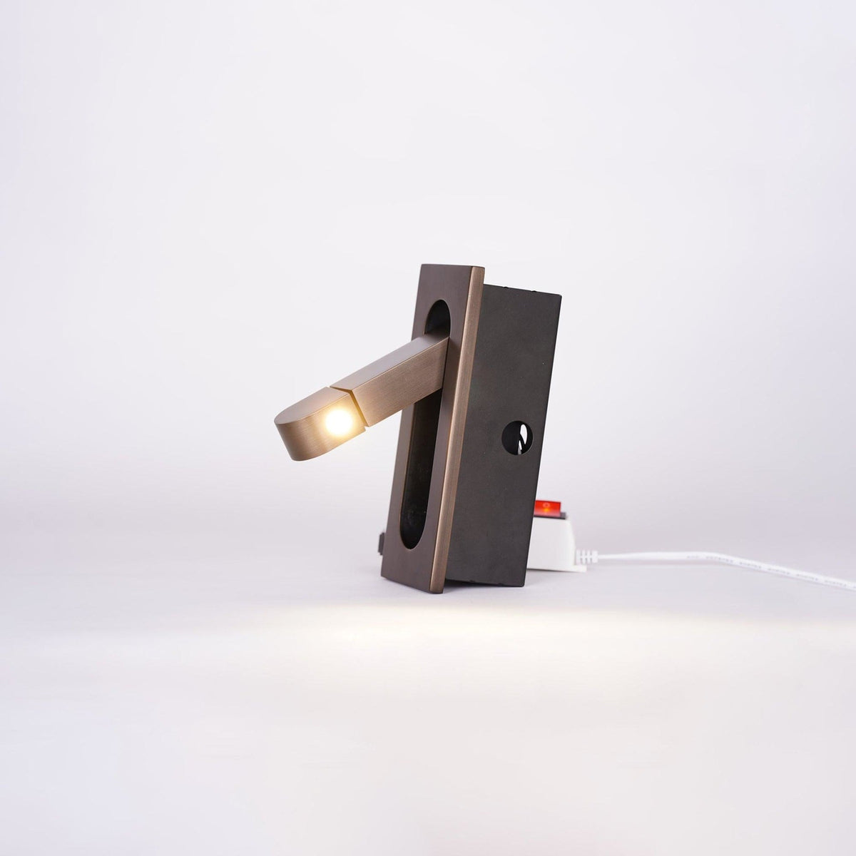 Modern Aluminum Wall Sconce for Bedroom and Living Room