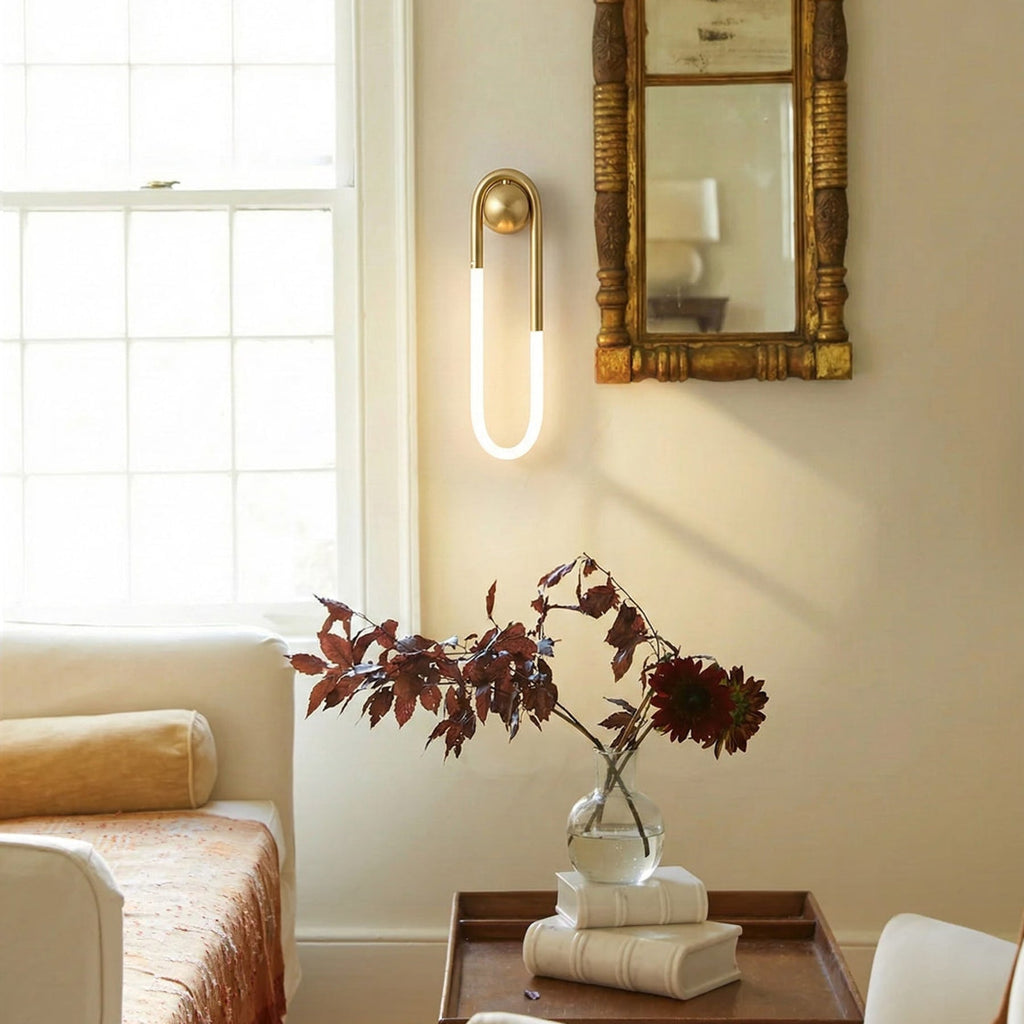 Minimalist Metal Wall Sconce for Living Room and Bedroom