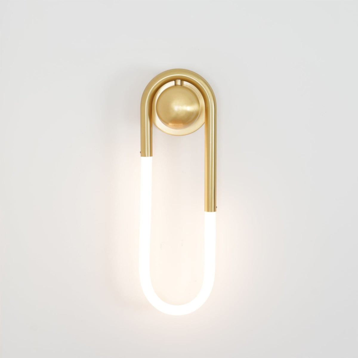 Minimalist Metal Wall Sconce for Living Room and Bedroom