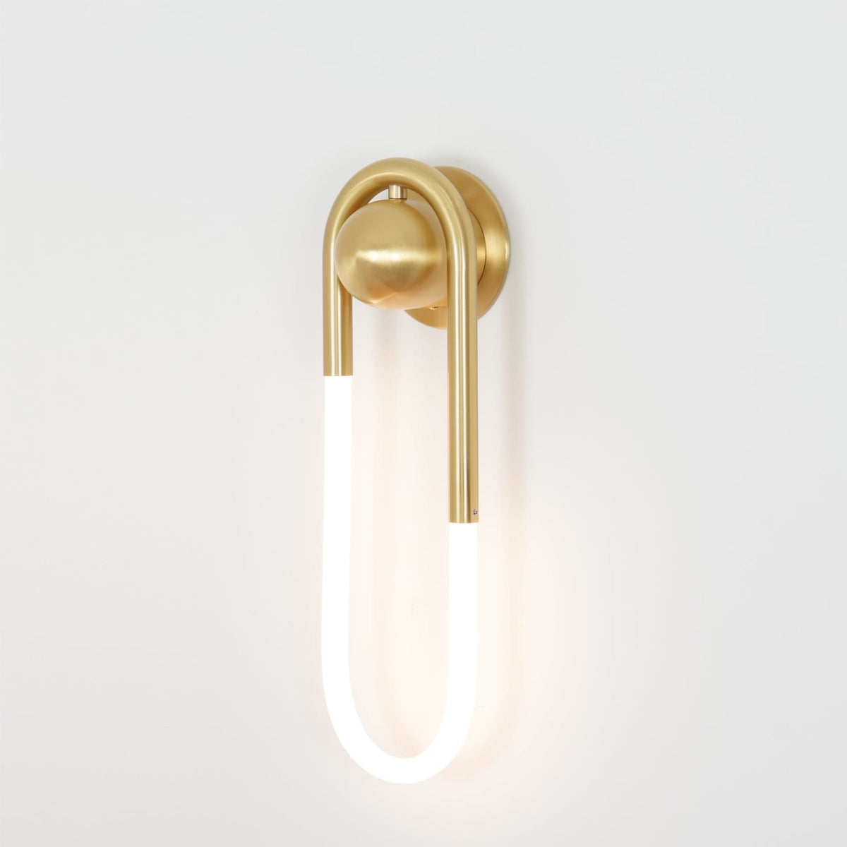 Minimalist Metal Wall Sconce for Living Room and Bedroom