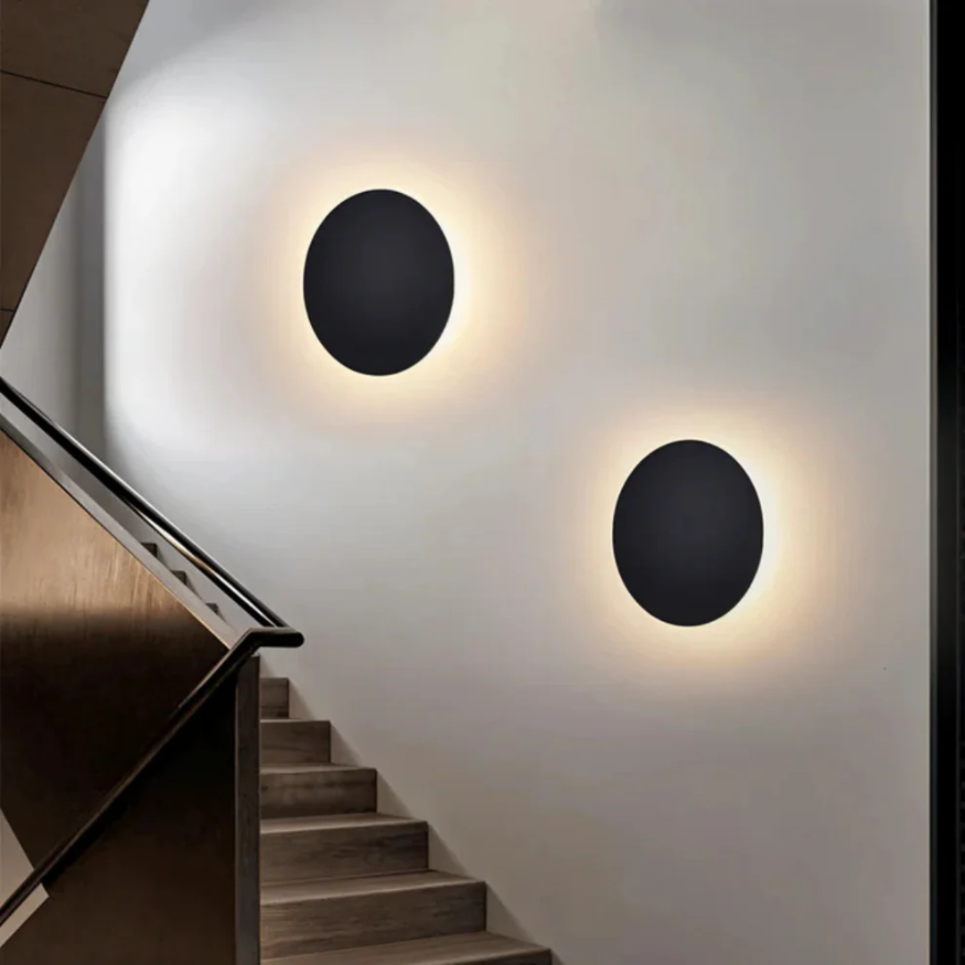 Modern Round Halo LED Wall Sconce With Backlit Glow